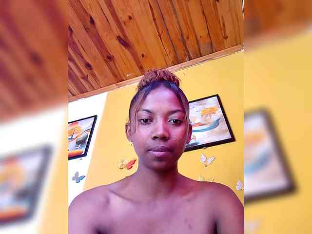 Modèle: Sahsahsexy