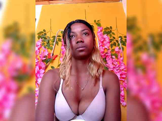 Sahsahsexy webcam