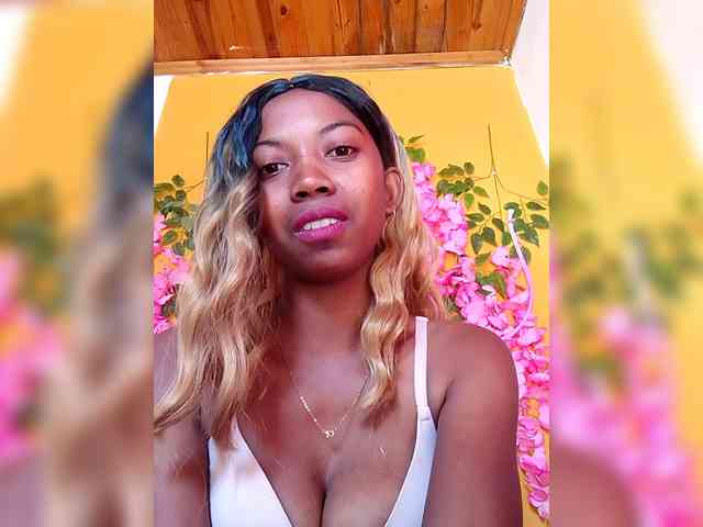 Sahsahsexy webcam