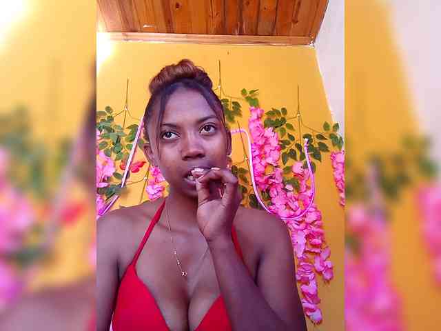 Sahsahsexy webcam
