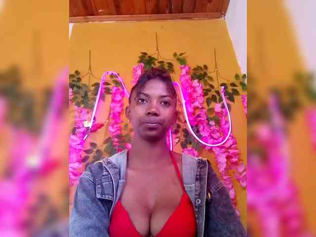 Sahsahsexy webcam