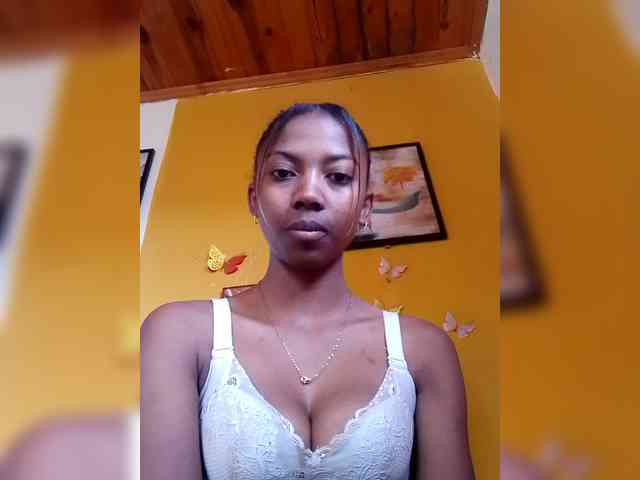 Sahsahsexy webcam