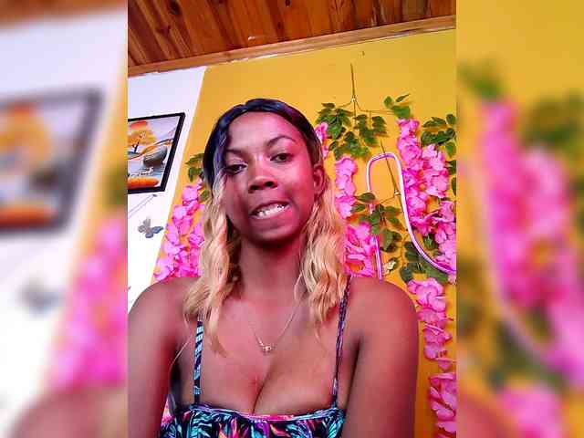 Sahsahsexy webcam