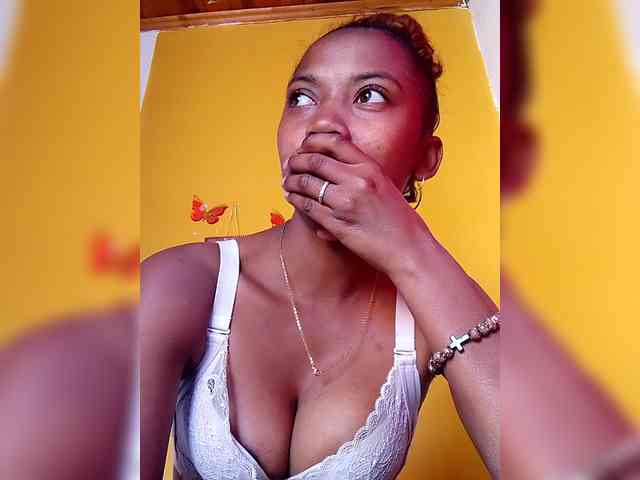 Sahsahsexy webcam