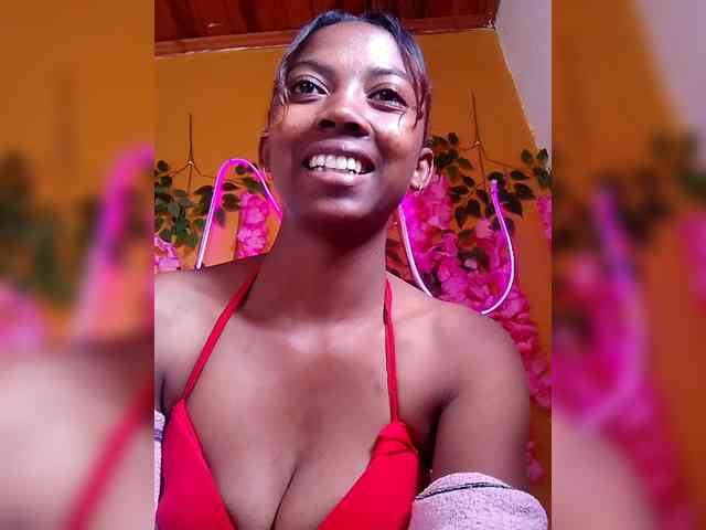 Sahsahsexy webcam