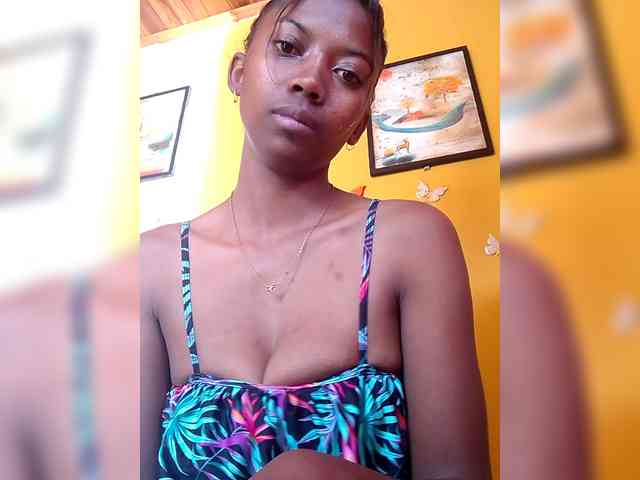 Modèle: Sahsahsexy