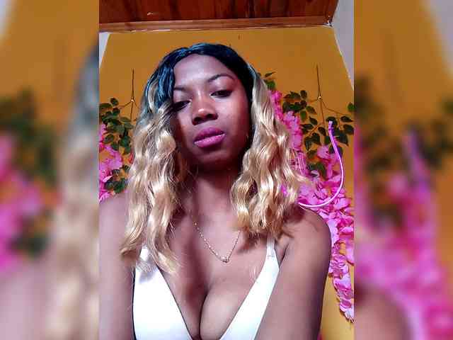 Sahsahsexy webcam