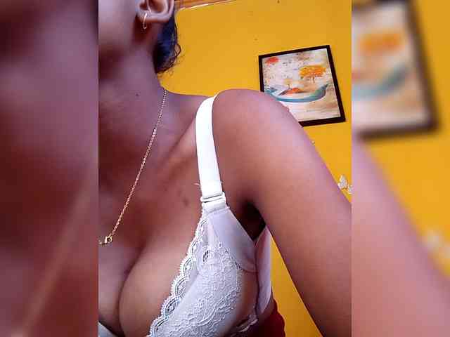 Sahsahsexy Live Webcam on BongaCams