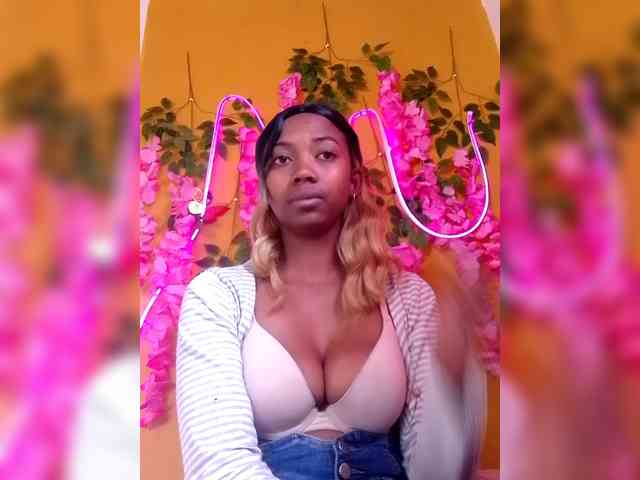 Sahsahsexy webcam