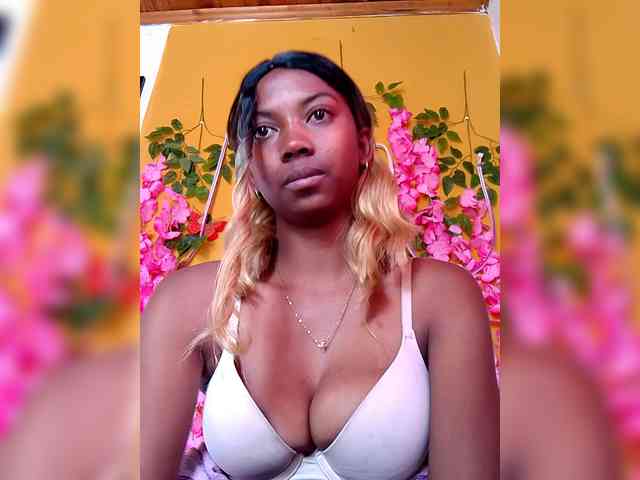 Sahsahsexy webcam