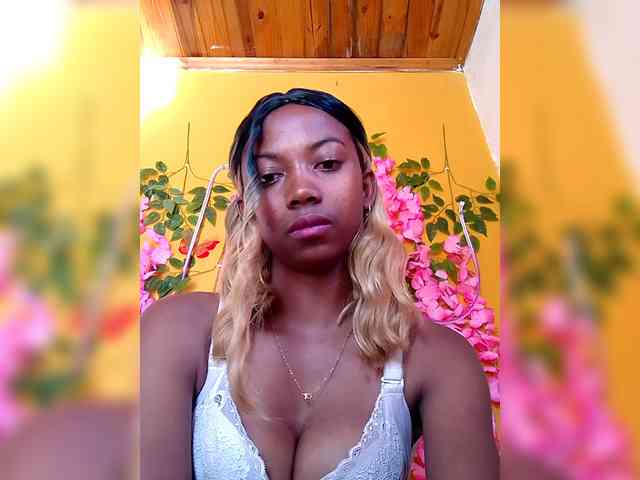 Sahsahsexy webcam