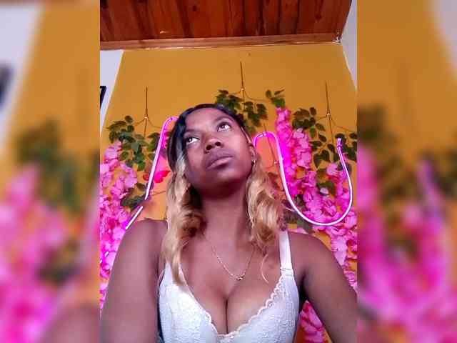 Sahsahsexy webcam