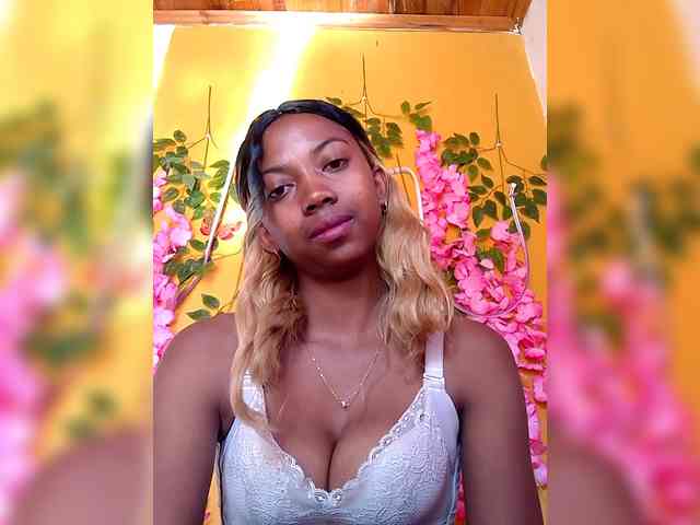Sahsahsexy webcam