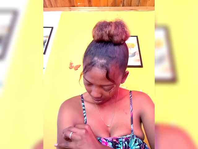 Sahsahsexy webcam