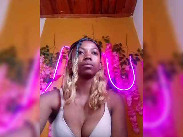 Sahsahsexy webcam