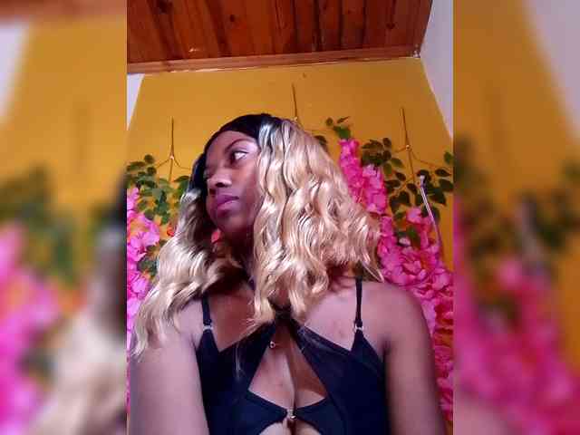 Sahsahsexy webcam