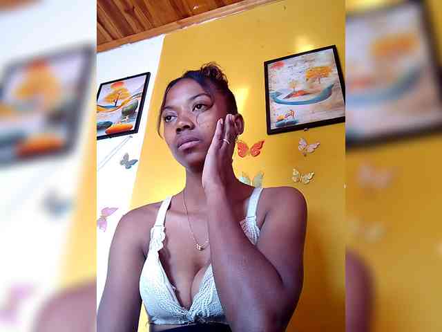 Sahsahsexy webcam