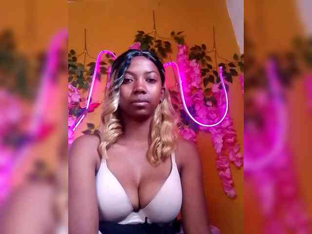 Sahsahsexy webcam