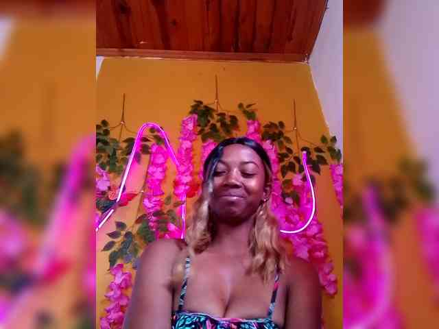 Modèle: Sahsahsexy