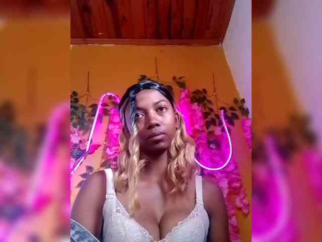 Sahsahsexy webcam