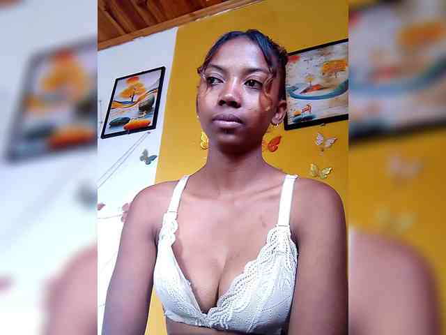Modèle: Sahsahsexy