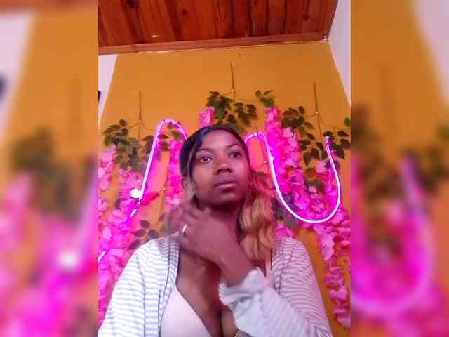 Sahsahsexy webcam