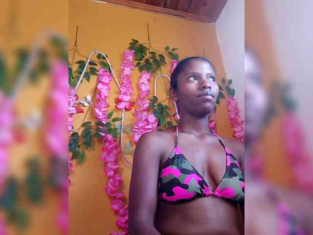 Modèle: Sahsahsexy
