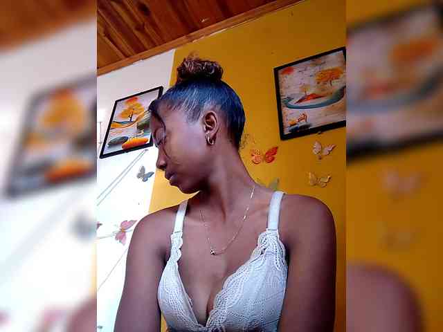Sahsahsexy webcam