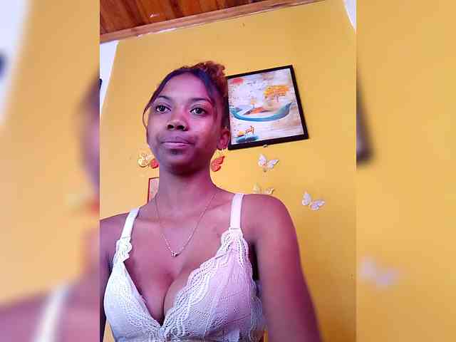 Sahsahsexy webcam