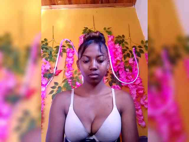 Sahsahsexy webcam