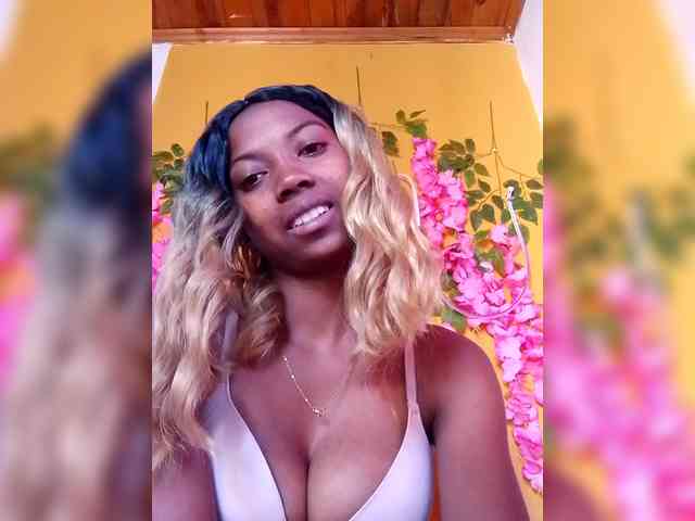 Sahsahsexy webcam