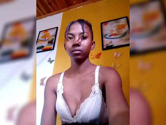 Sahsahsexy webcam