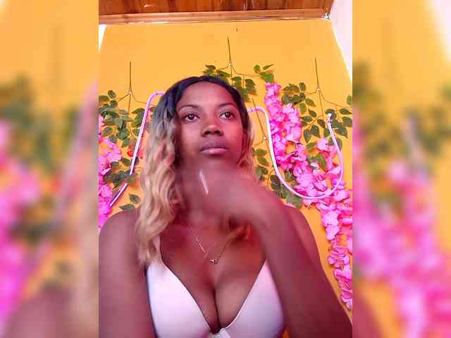Sahsahsexy webcam