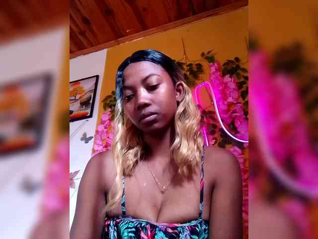 Sahsahsexy webcam