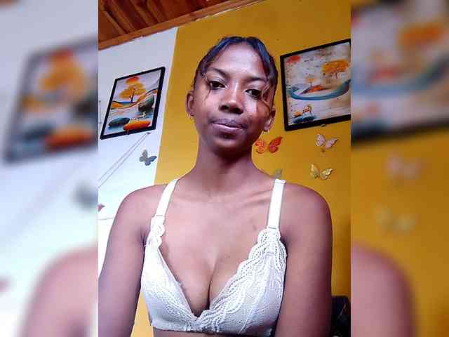 Modèle: Sahsahsexy