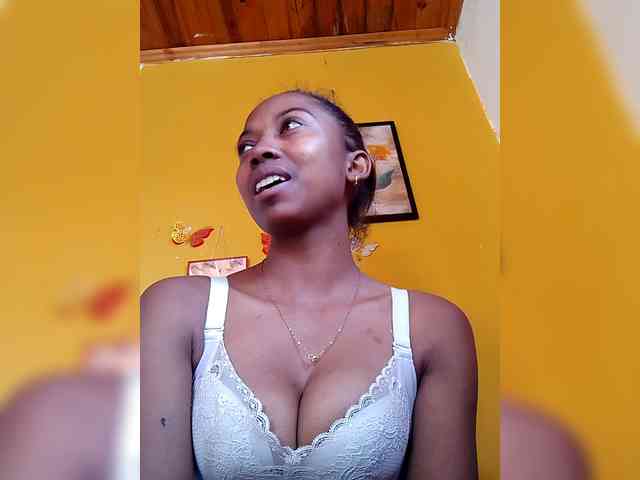Sahsahsexy webcam