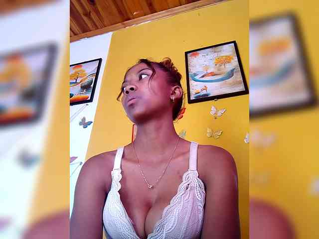 Sahsahsexy webcam