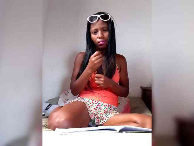 Sahsahsexy webcam