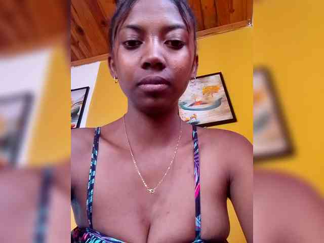 Sahsahsexy webcam