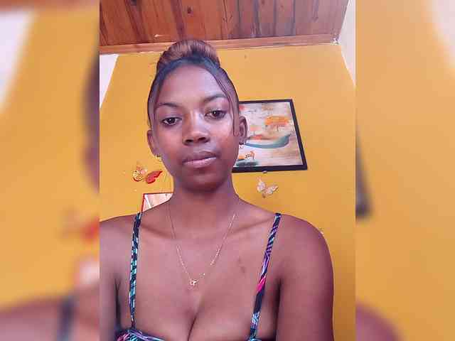 Sahsahsexy webcam