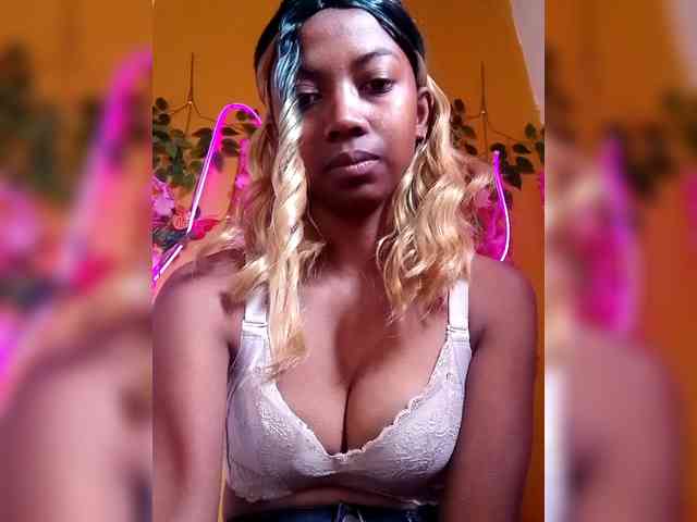 Sahsahsexy webcam