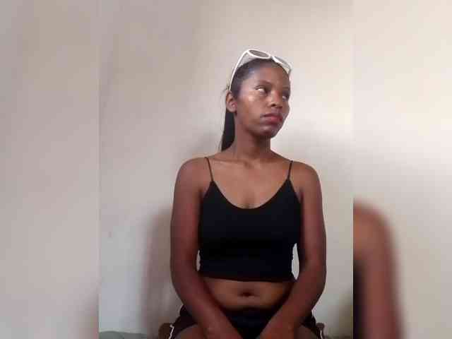 Model: Sahsahsexy