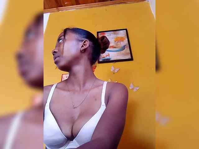 Modèle: Sahsahsexy