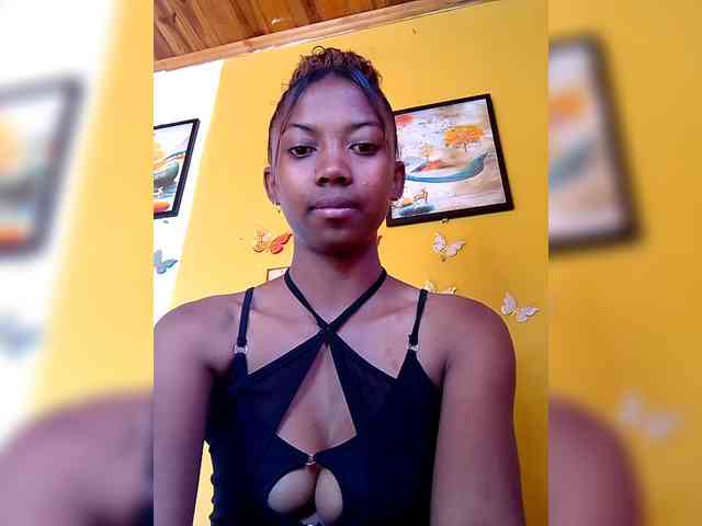 Modèle: Sahsahsexy