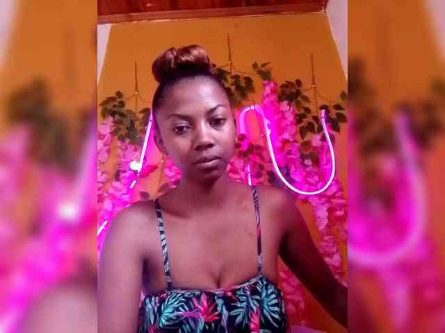 Modèle: Sahsahsexy