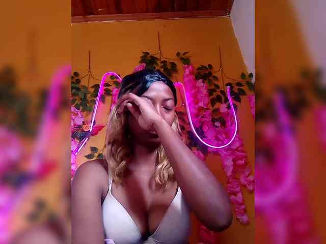 Sahsahsexy webcam