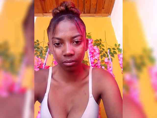 Modèle: Sahsahsexy