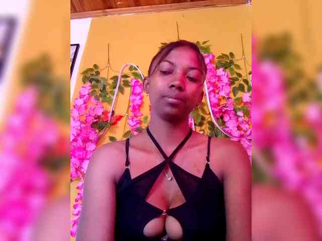 Sahsahsexy webcam