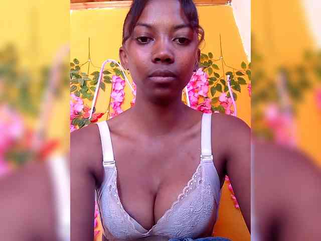 Modèle: Sahsahsexy