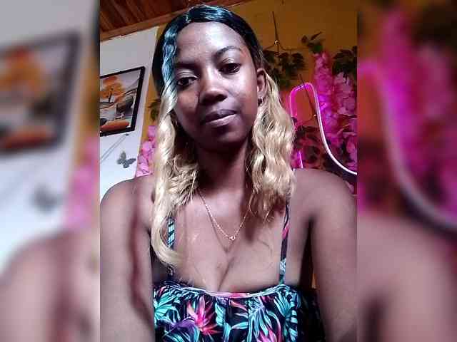 Sahsahsexy webcam